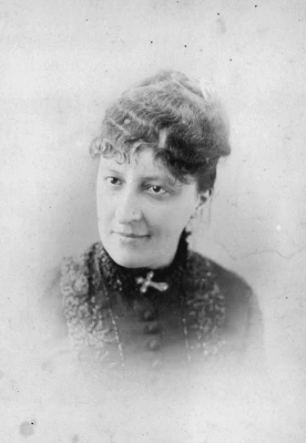 Marie-Louise Ricous (1856-1927) épouse Georges Ancely