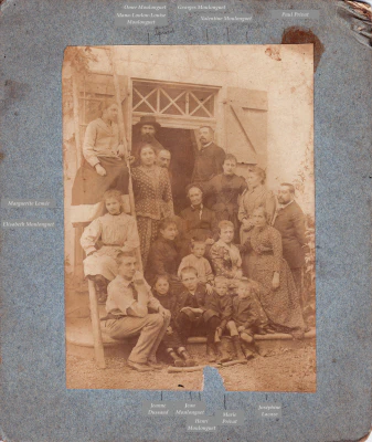 1891-Du_monde_sur_le_perron_de_Lacaze-1_v1