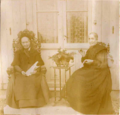 1896-Elize et Josephine LACAZE