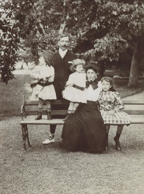 1898-env-Famille_Chedor