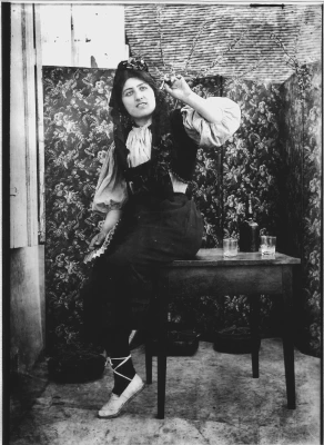 1900-env-loulou-deguisee