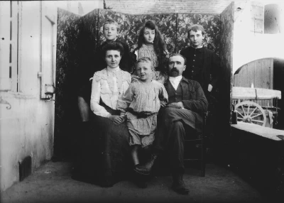 1903-Famille_Albert_et_Adele_Moulonguet-1_v1