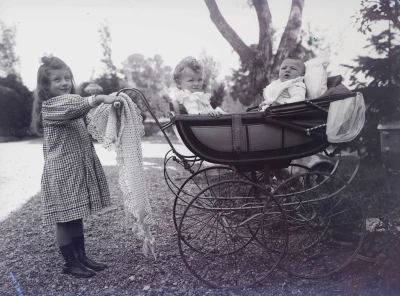 1907-Valentine_Ancely_Marguerite_Garipuy_Georges_Ancely_a_Vidouze