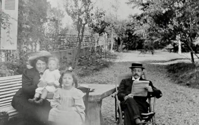 1908-env-famille_R.Ancely