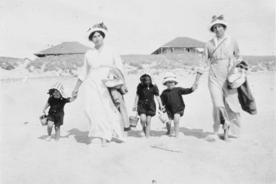 1910-env-JeanneDussaud_MargueriteLemee