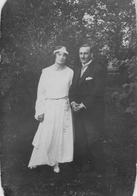 1922-Valentine_Ancely_et_Edouard_Loubiere