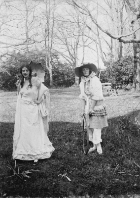 1924-Valentine_Ancely_et_Marie_Mazoyer_a_Vidouze