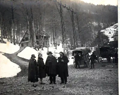 1925-EdouardPrivat_ValentineAncely-LesForgesDAbel