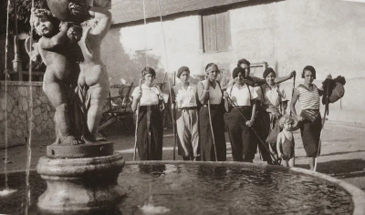 1933-Aout-Place_de_Cadeac