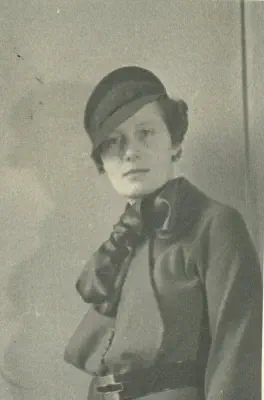 1936-Valentine(Mamiche) Ancely epouse Loubiere