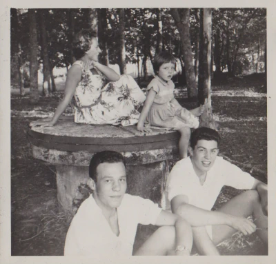 1952-09-Moncaup