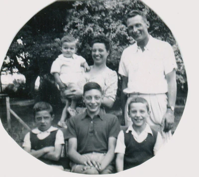 1952-Famille_Georges-Georgeou_Ancely_Vidouze