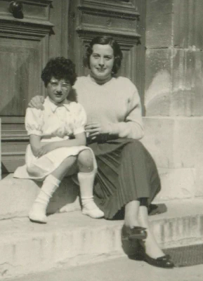 1955-Monique_Jule_Balazard_et_samarraine_Helene_Satge