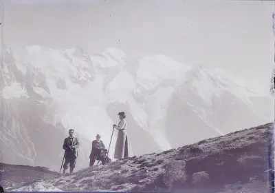 A identifier, Ph G.Ancely(heic)