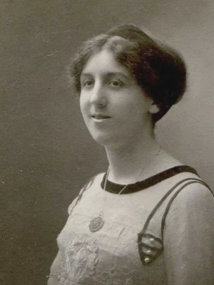 Suzanne_Dieuzeide_epouse_Bedouret