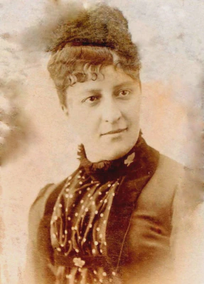 Valentine Daudirac épouse Omer Moulonguet (1853-1934)