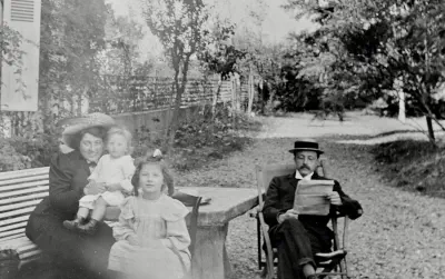 1908-env-famille_R.Ancely